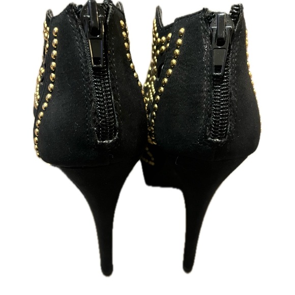 JustFab Elegant Suede Black and Gold Ankle Boot Women's Heels, Size 8 - Picture 9 of 12
